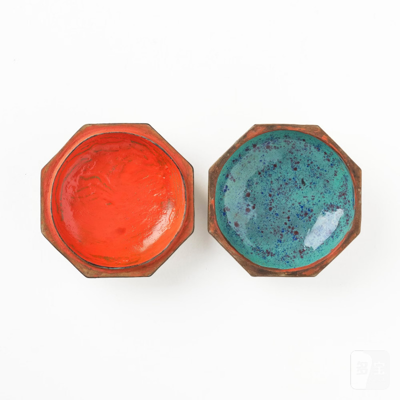A bronze imitating seal paste box with cover, - 图12